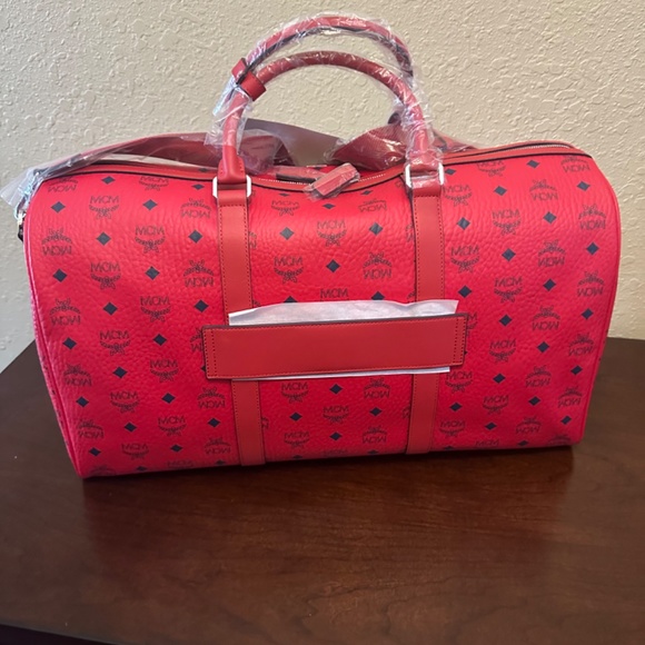 Mcm Duffle - Picture 7 of 7